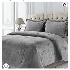 King size Velvet Duvet Cover & pillowcases. Like new